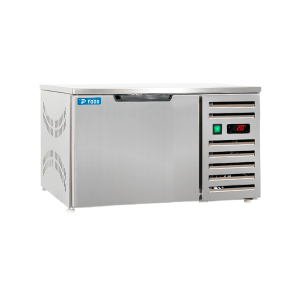 Abbattitore di temperature compatto per 3 teglie GN 2/3 (8 kg +70° > +3° | 5 kg +70° > -18°)