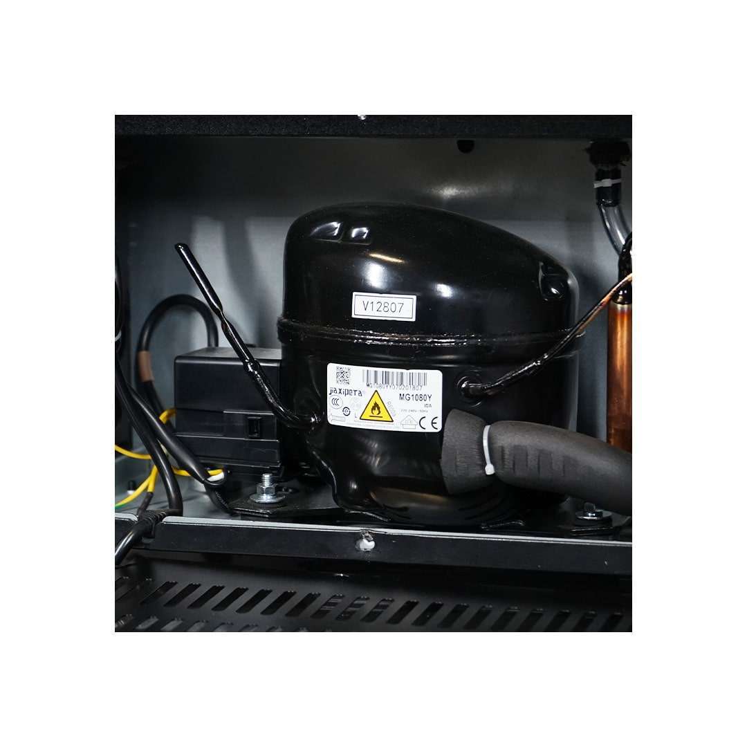 CVM040WH_CANTINA VINI PREMIUM WHITE PER 36 BOTTIGLIE_dett11-min