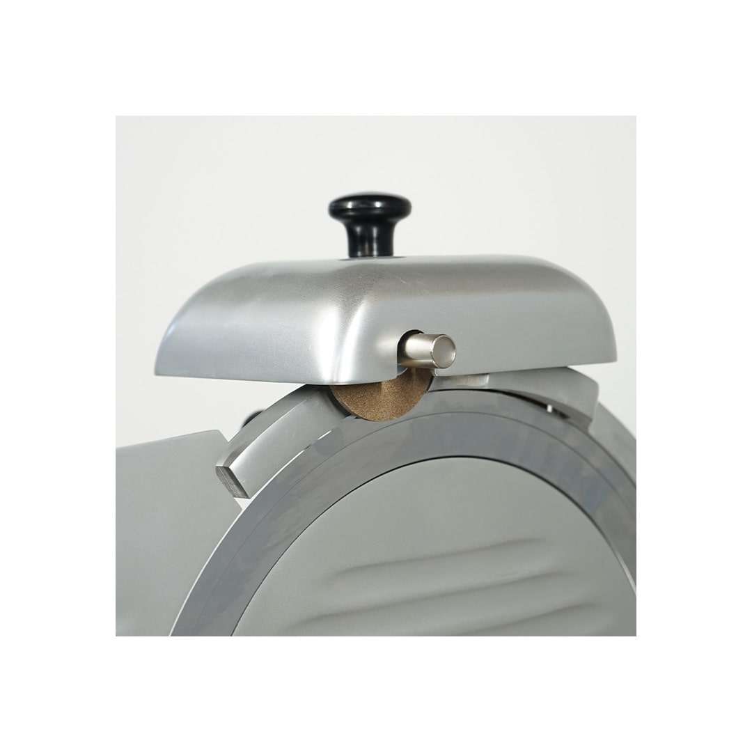 PFA300BS_AFFETTATRICE VERTICALE PER SALUMI MONOFASE CON LAMA Ø 300 MM_dett5-min