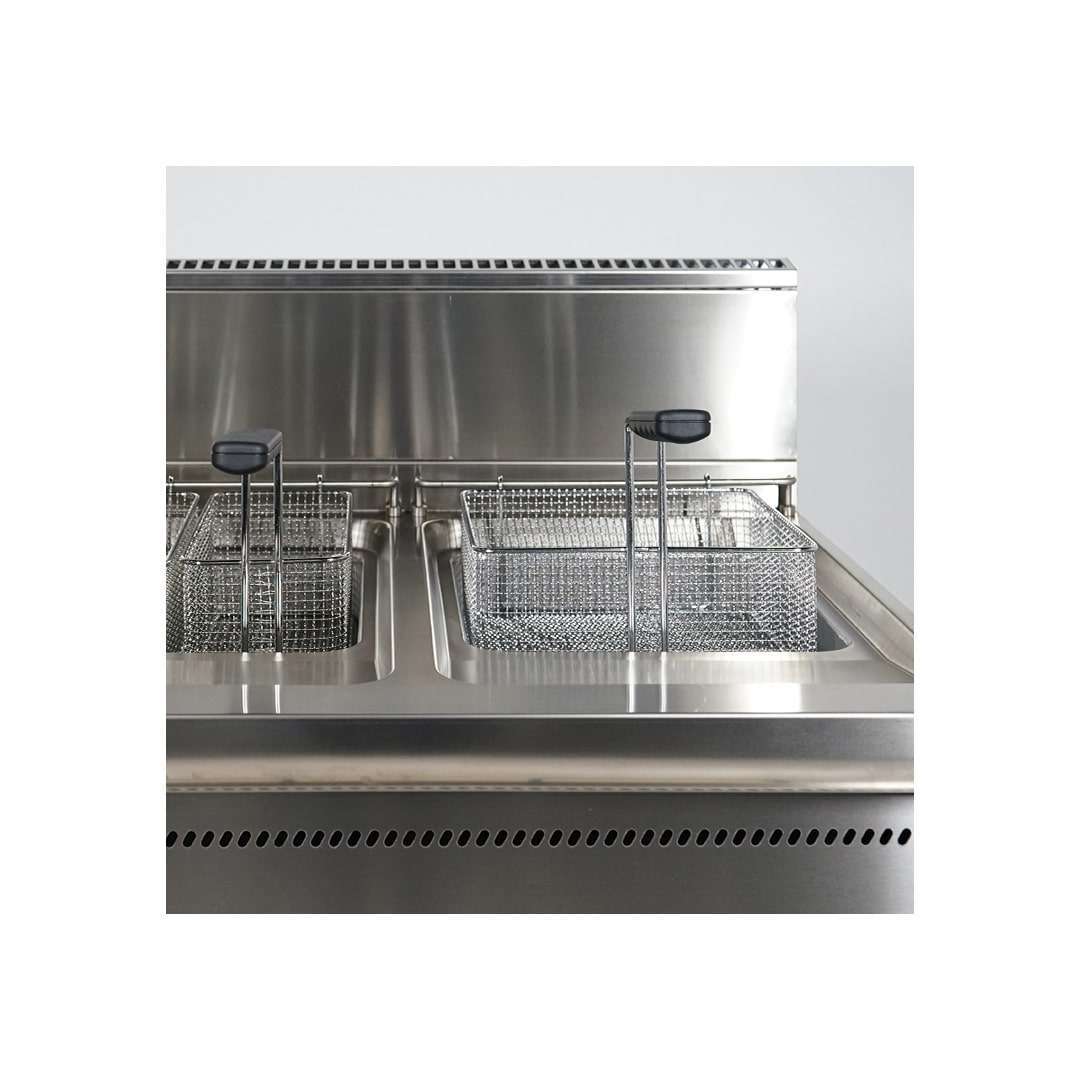 PFB7FRG2V17_dett4-min