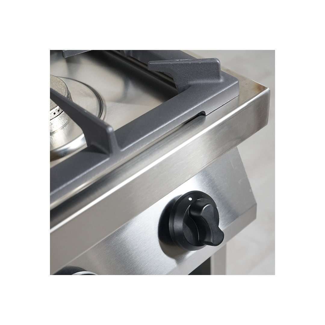 PFE7PC6FVG_dett6-min